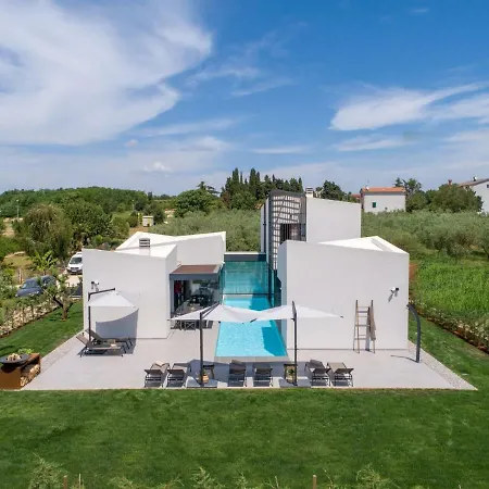 Villa Exclusive In Kastelir Istria With Swimming Pool *